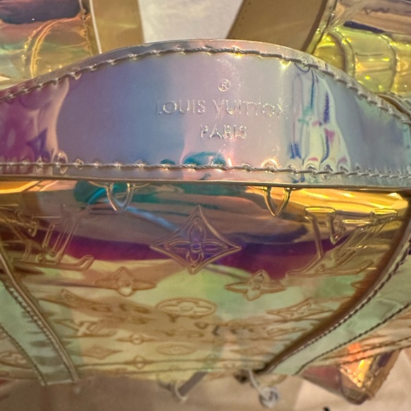 LOUIS VUITTON GM Prism Backback - Picture 7 of 14